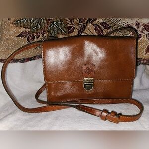 Patricia Nash Lanza Crossbody